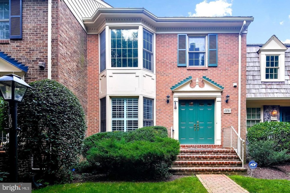 10781 Brewer House Rd, Rockville, MD 20852 - photo 1