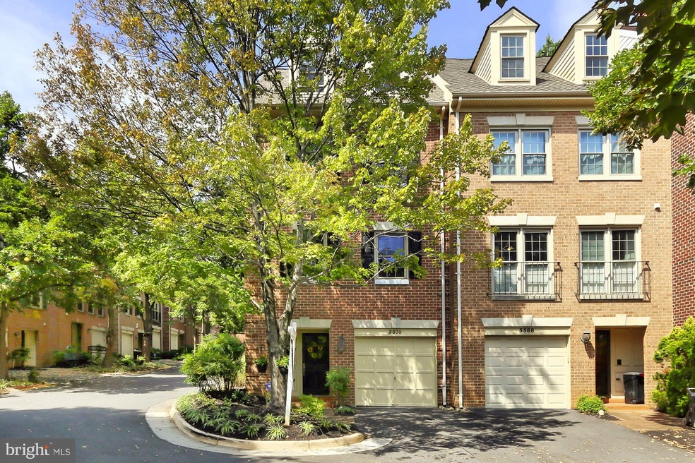 3570 S George Mason Dr unit 11, Alexandria, VA 22302 - photo 1