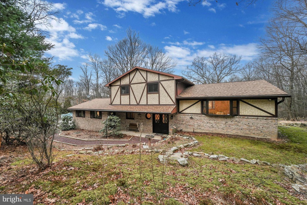 564 Mountain Rd, Tamaqua, PA 18252 - photo 1