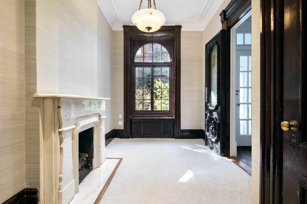 117 E 91st St, New York, NY 10128 - photo 1