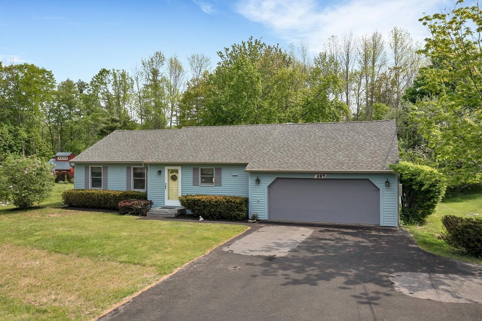 387 N Main St, Wolfeboro, NH 03894 - photo 1