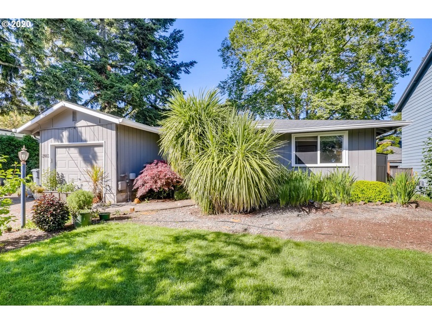 2065 Tumwater St, West Linn, OR 97068 - photo 1