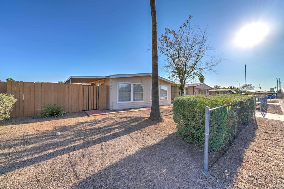 7625 E Hampton Ave-1