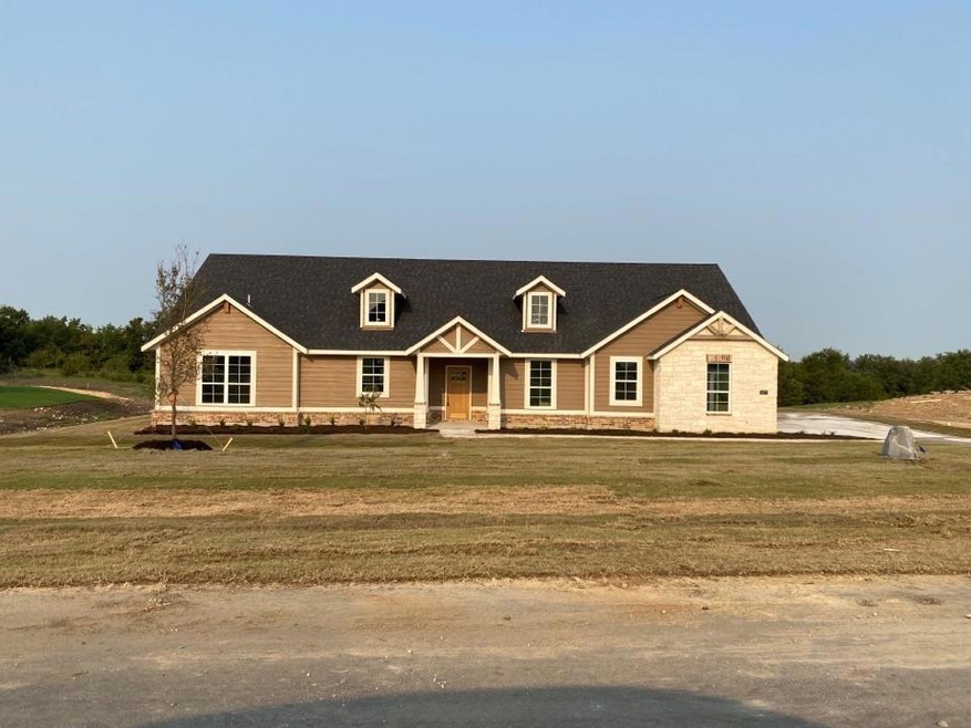 1077 Flagstone Dr, Weatherford, TX 76085 - photo 1