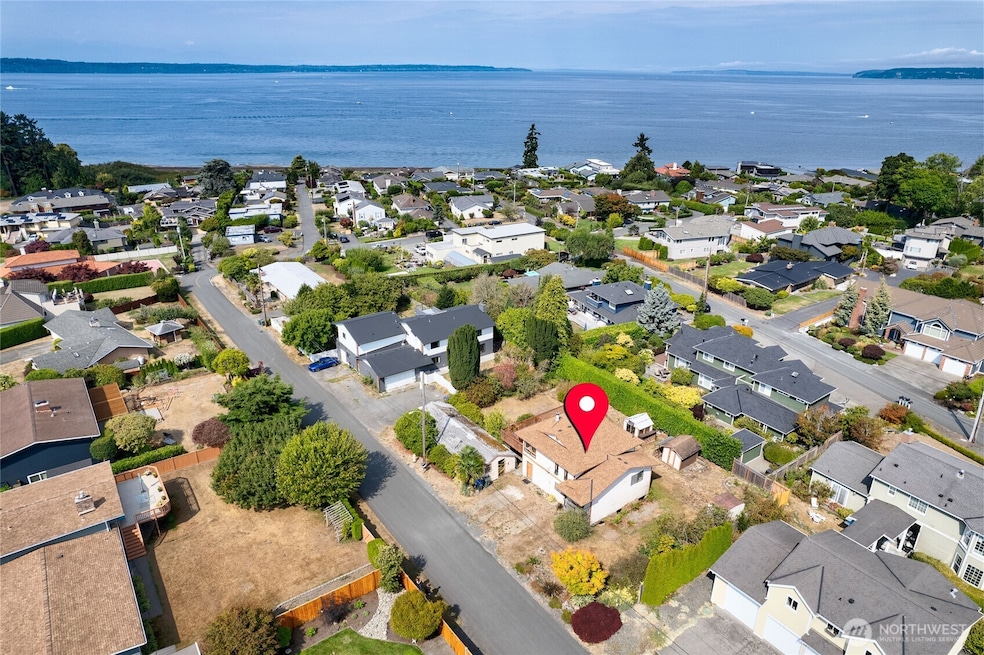 831 Puget Dr, Edmonds, WA 98020 - photo 1