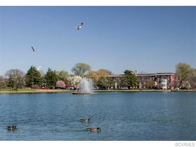 Welcome to Fountain Lake Condominiums, overlooking