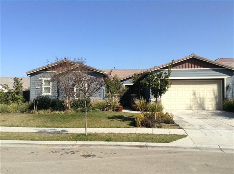 3251 Graybark Ave, Clovis, CA 93619 - photo 1