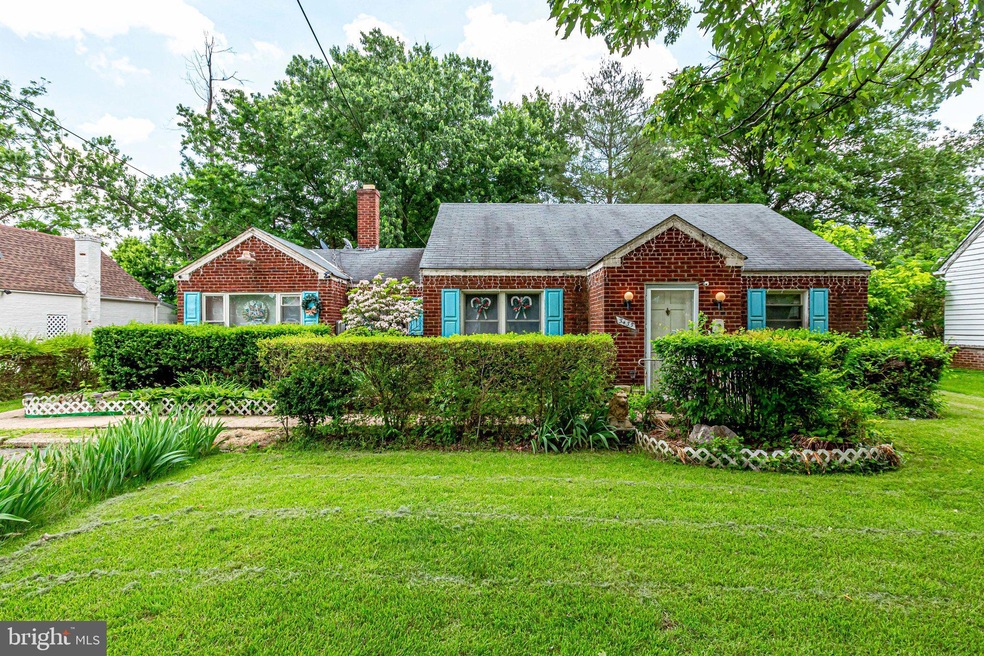 3435 Charles St, Falls Church, VA 22041 - photo 1