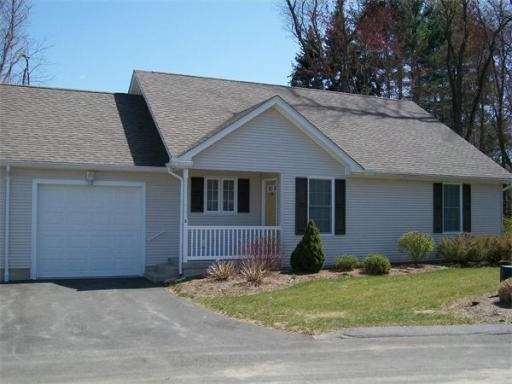 204 Russell Rd unit D, Westfield, MA 01085 - photo 1