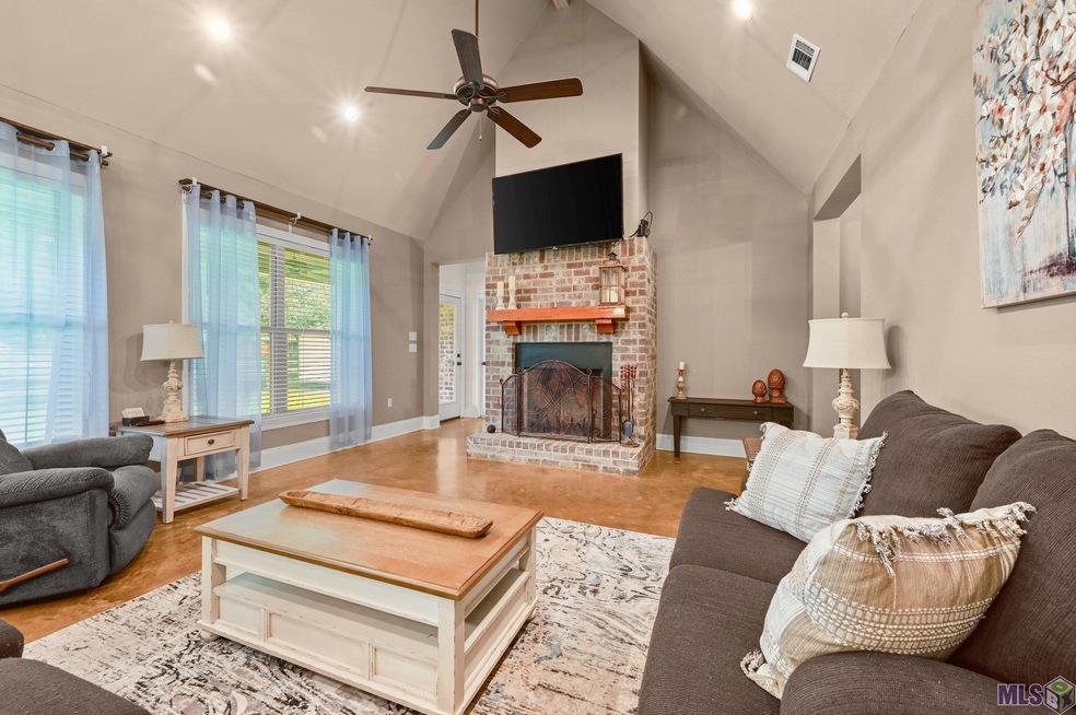 100 Tranquility Oaks, Denham Springs, LA 70706 - photo 1