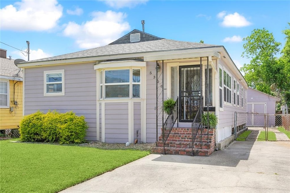 Such a Cute Cottage! Hardiboard exterior. enclosed