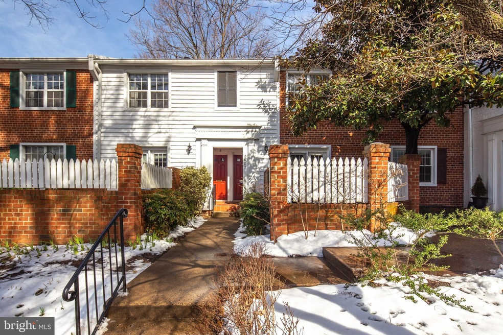 2623 S Walter Reed Dr unit C, Arlington, VA 22206 - photo 1