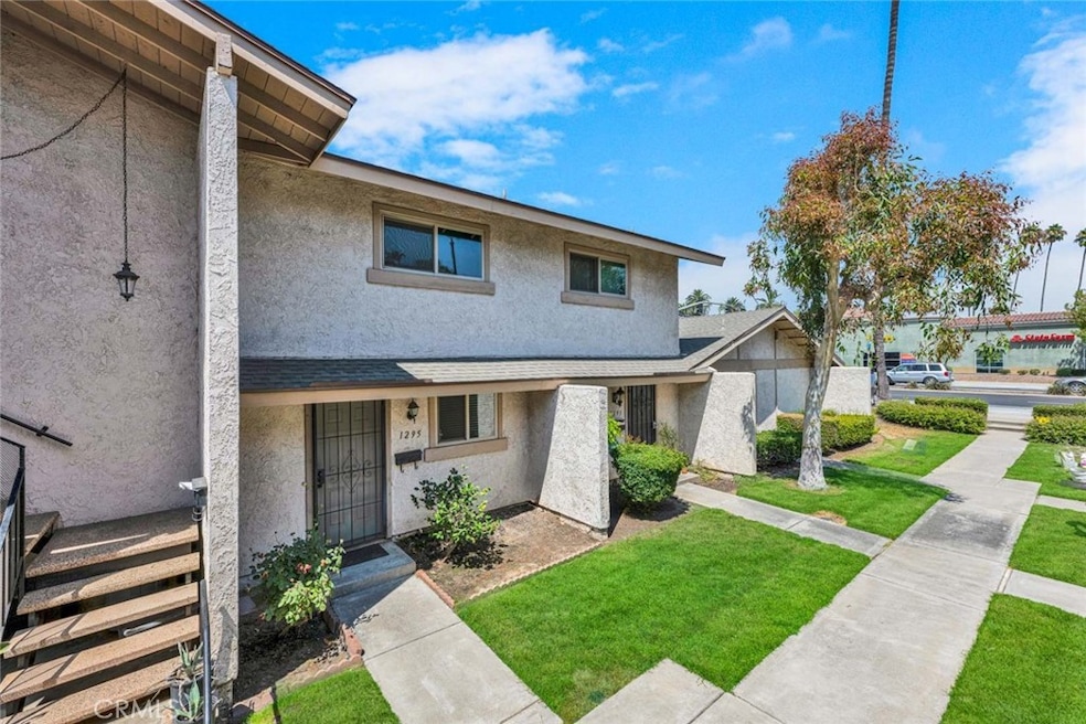 Under Contract $525,000