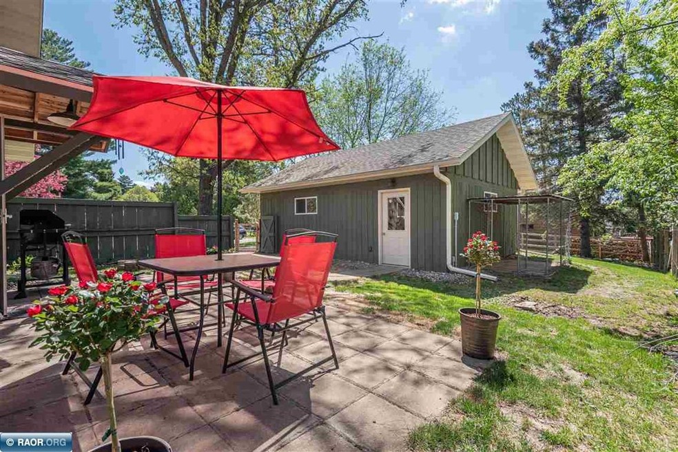 902 SW 4th St, Grand Rapids, MN 55744 - photo 1