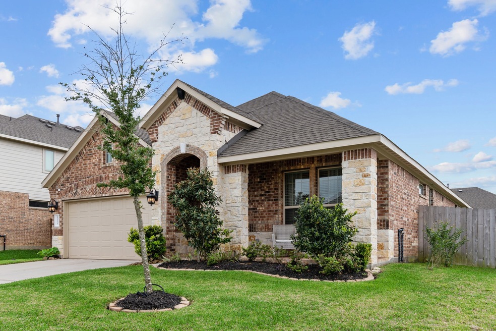 14235 Irvine Ranch Trail, Conroe, TX 77384 - photo 1