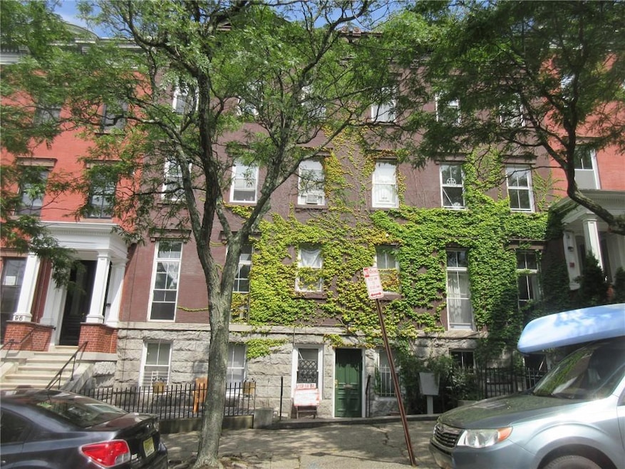 100 Bowen St unit 3 - W, Providence, RI 02906 - photo 1