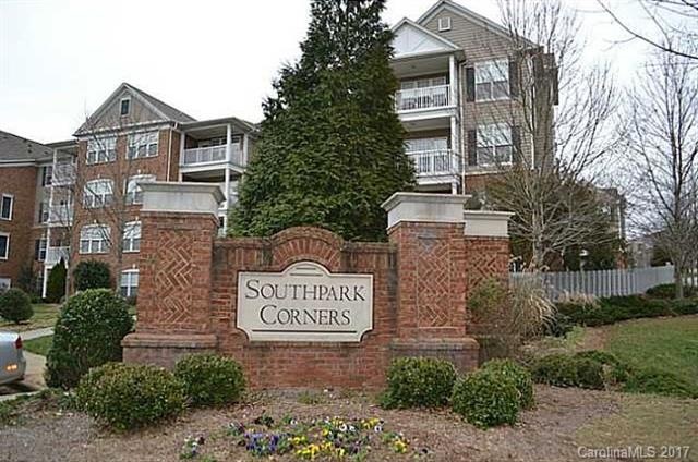 Entrance to Southpark Corners