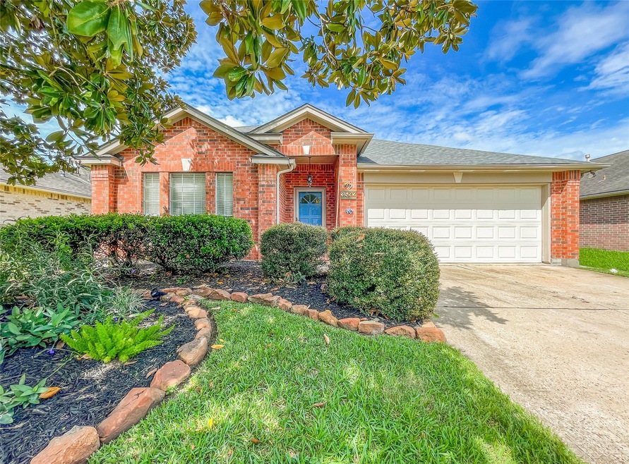 3522 Whitestone Dr, Pearland, TX 77584 - photo 1