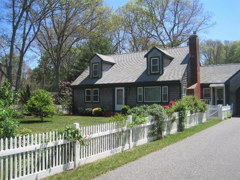 21 Pitch Pine Ln, East Falmouth, MA 02536 - photo 1