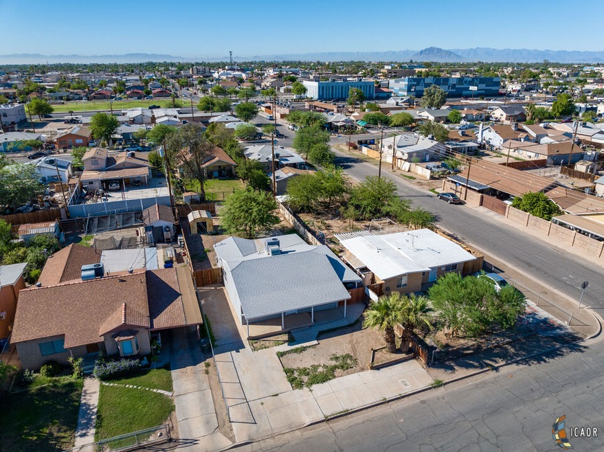 681 W Euclid Ave, El Centro, CA 92243 - photo 1