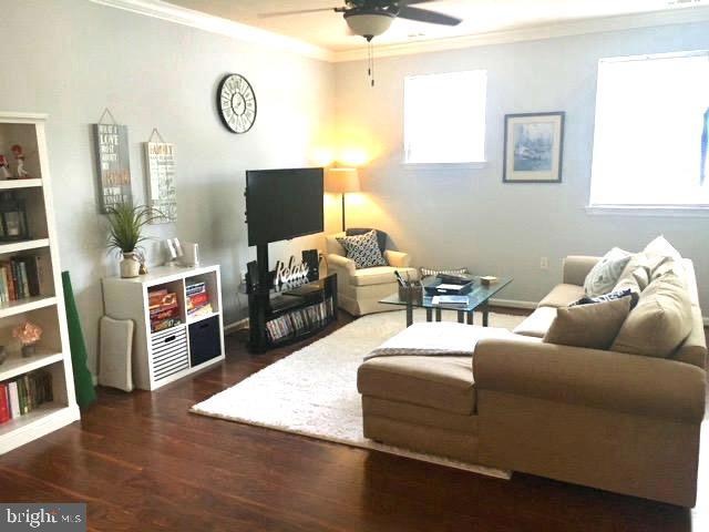 Marquis At Vienna Station unit 11, Vienna, VA 22181 - photo 1