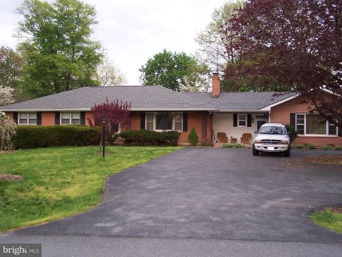 7933 Edgewood Farm Rd, Frederick, MD 21702 - photo 1