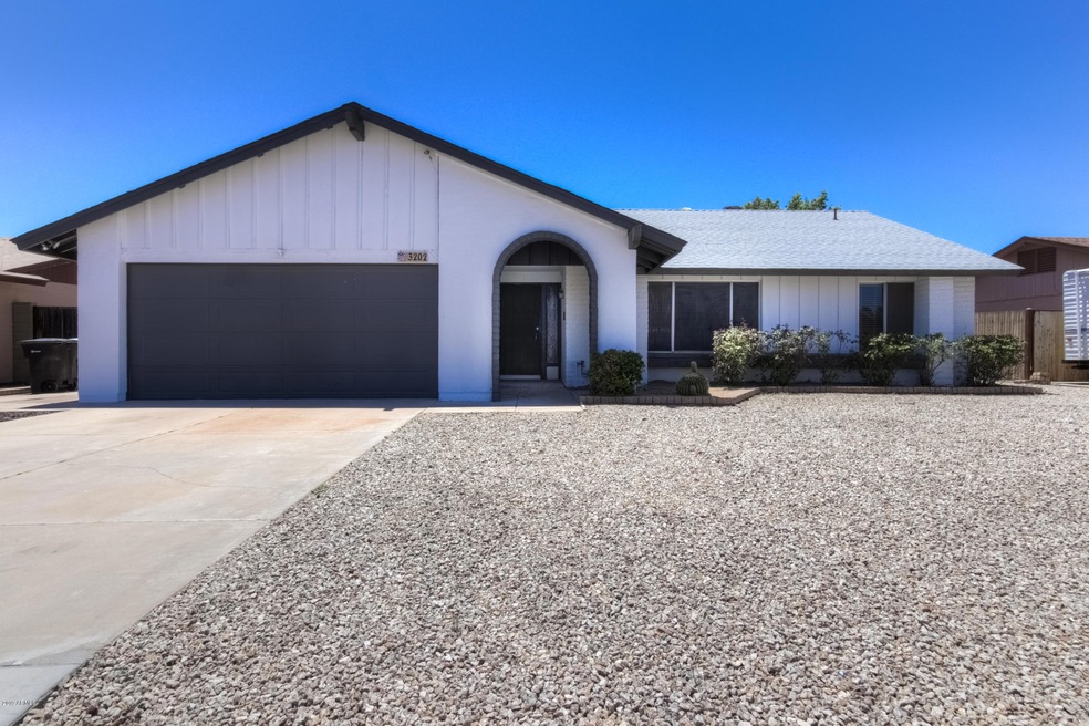 3202 N Ellis St-1