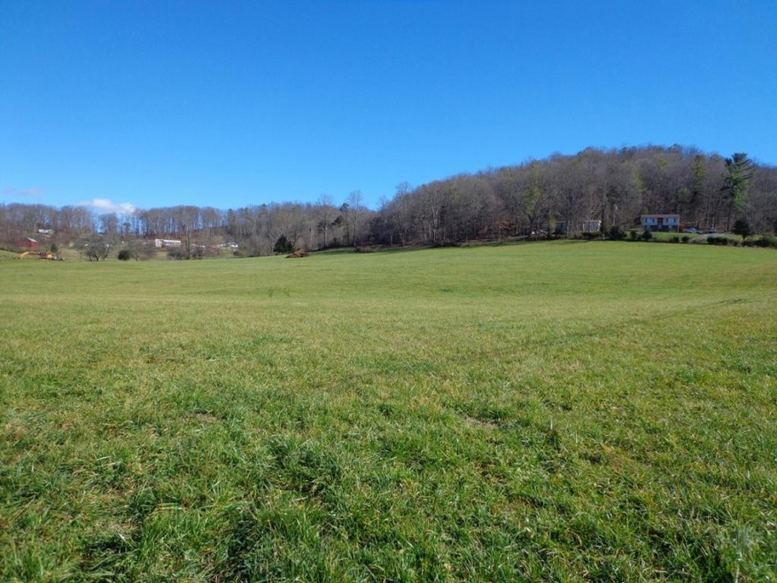 10,11,12 Charity Hill Rd, Elizabethton, TN 37643 - photo 1