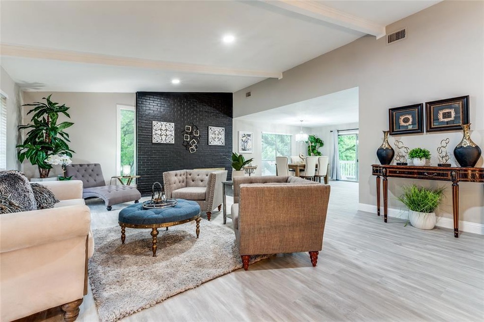 1402 Driftwood Dr, Euless, TX 76040 - photo 1