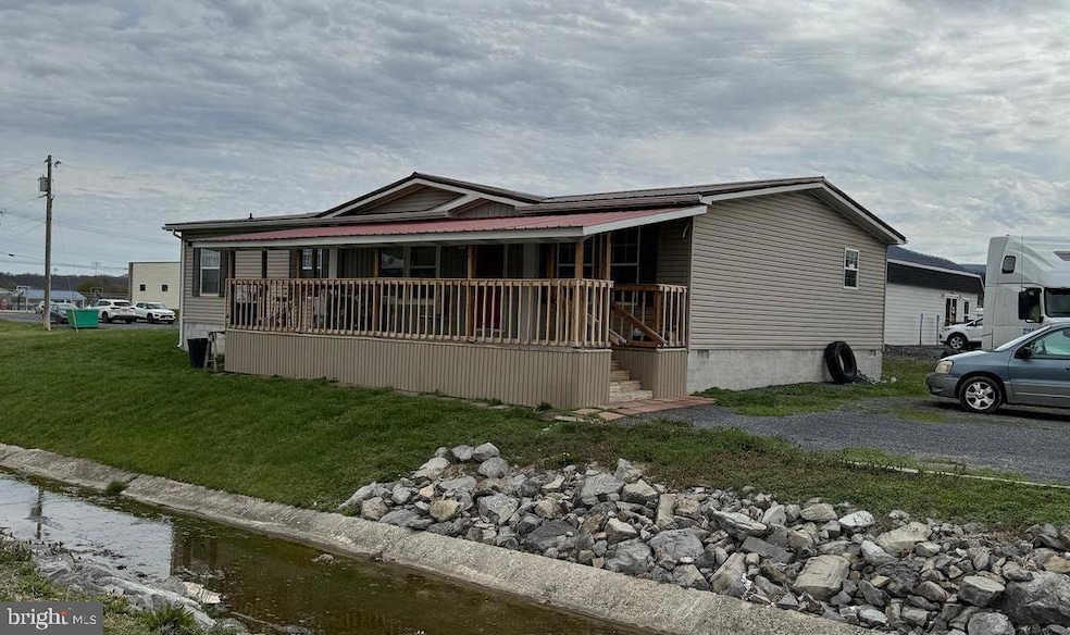 200 Jackson St, Moorefield, WV 26836 - photo 1