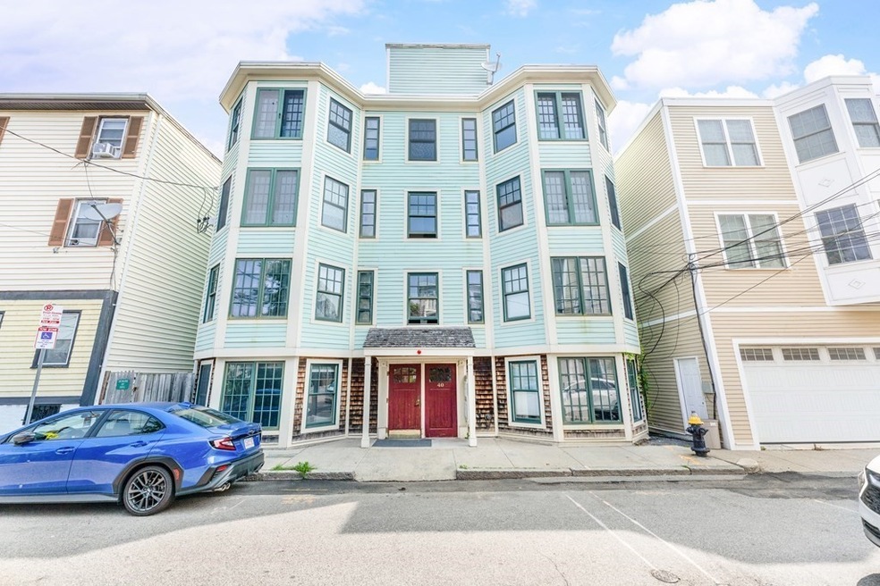 40 Baxter St unit 3, Boston, MA 02127 - photo 1