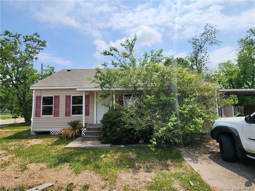 324 Virginia St, Sulphur, LA 70663 - photo 1