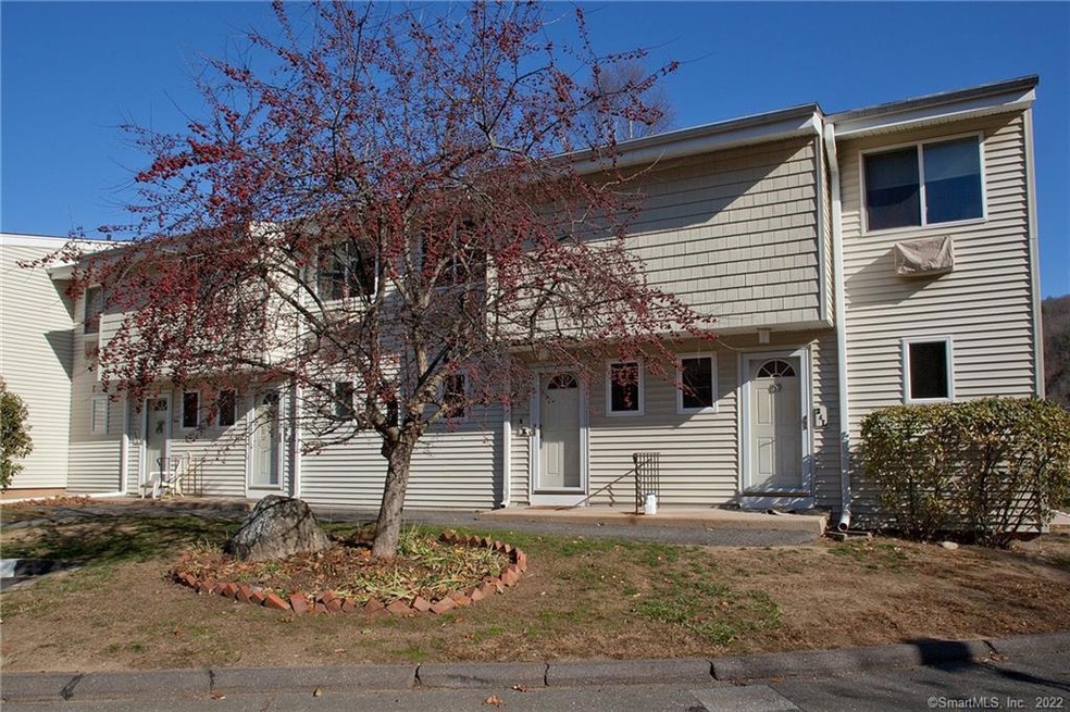 220 Main St unit 2K, New Hartford, CT 06057 - photo 1