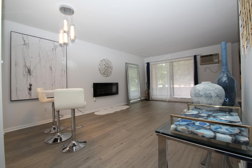 7310 York Ave S unit 111, Edina, MN 55435 - photo 1