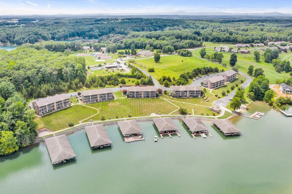 Welcome to 103 Mariners Way Condo #1 (2)