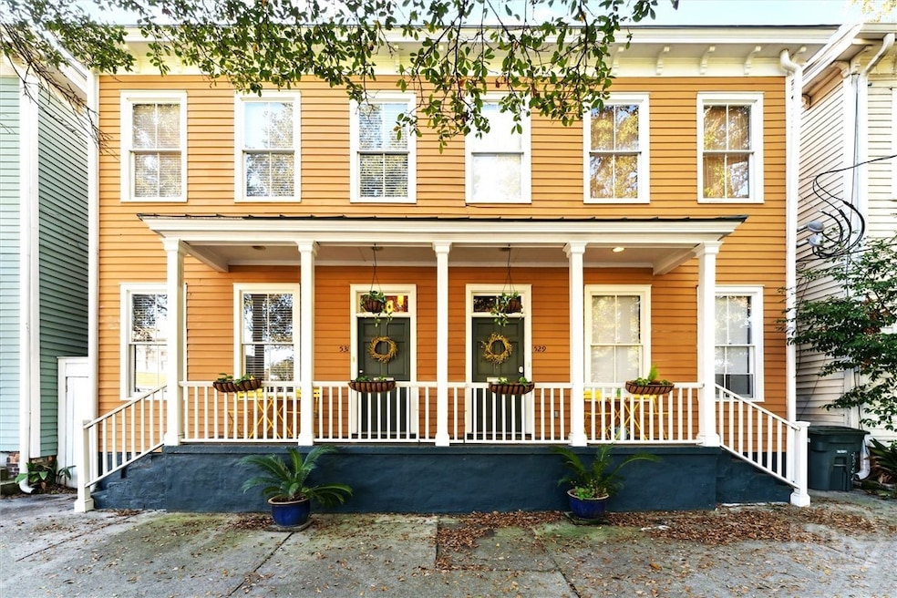 529 & 531 Exterior