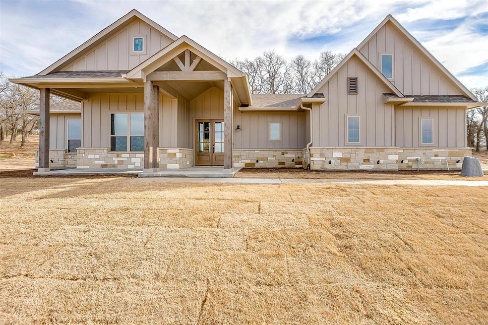 125 Grace St, Weatherford, TX 76086 - photo 1