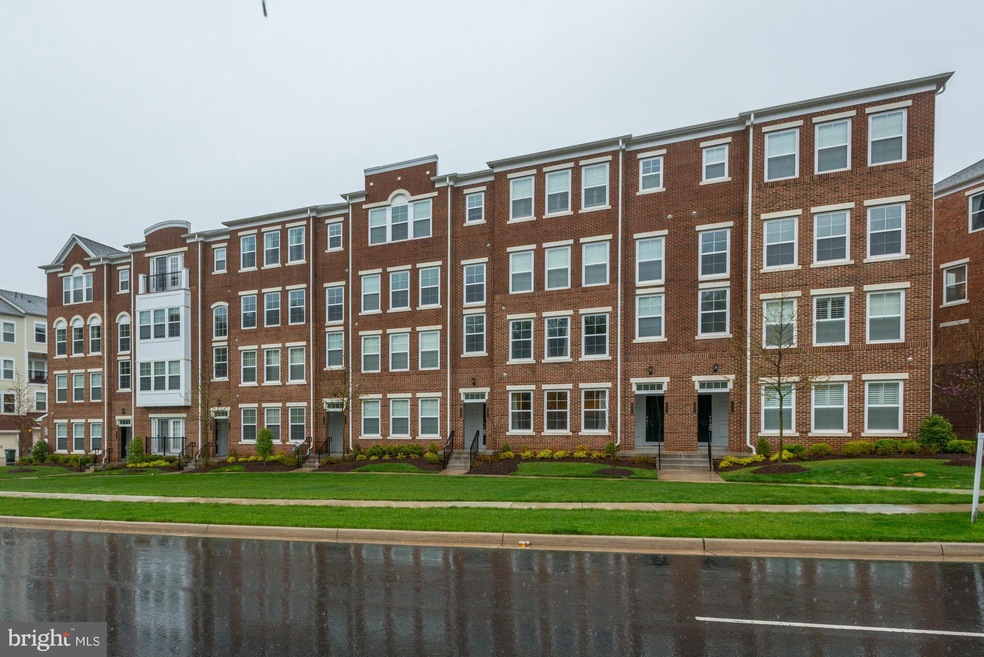 2996 Rittenhouse Cir, Fairfax, VA 22031 - photo 1