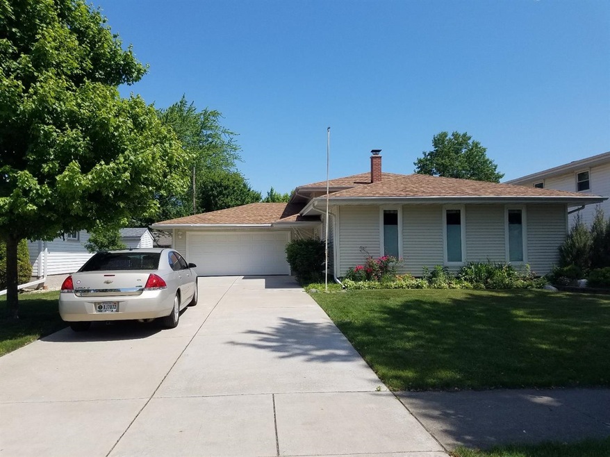 3423 42nd St, Highland, IN 46322 - photo 1