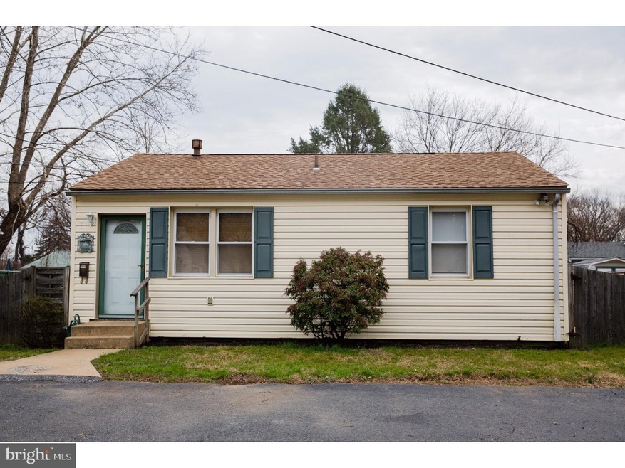 402 Albany Ct, Wallingford, PA 19086 - photo 1