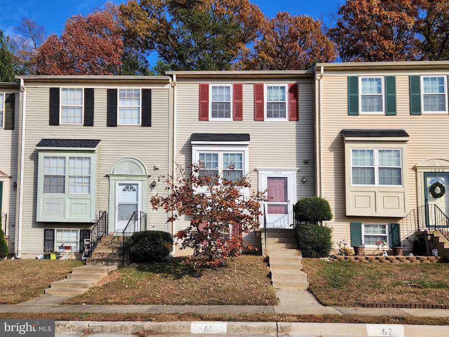 1960 Winslow Ct, Woodbridge, VA 22191 - photo 1