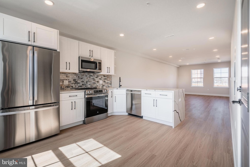 4090 Conshohocken Ave unit A8, Philadelphia, PA 19131 - photo 1