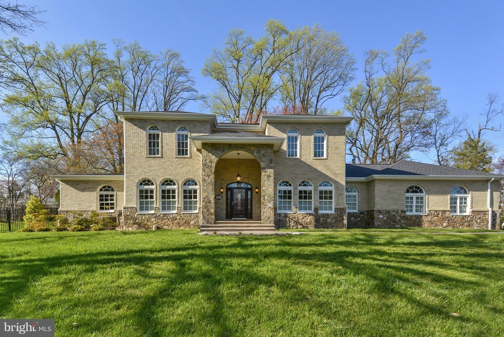 6632 Beacon Ln, Falls Church, VA 22043 - photo 1