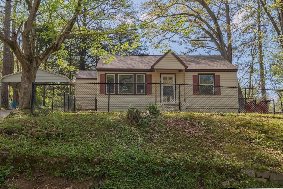 404 Oak St, Manchester, TN 37355 - photo 1