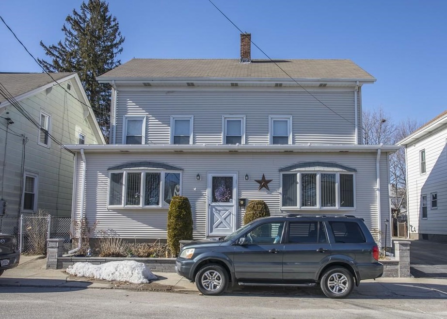 9 Eli St, Cumberland, RI 02864 - photo 1