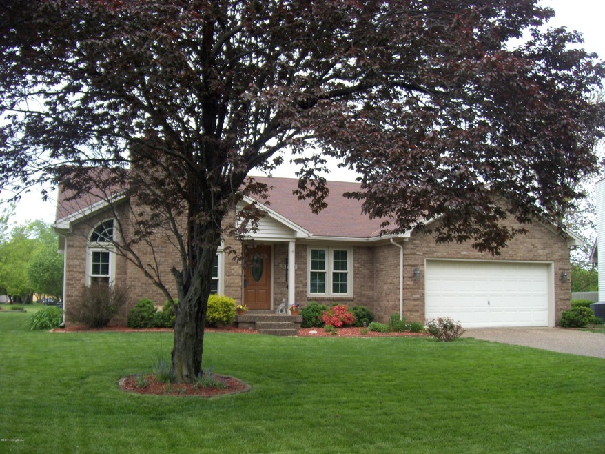 7403 Crabtree Dr, Louisville, KY 40228 - photo 1