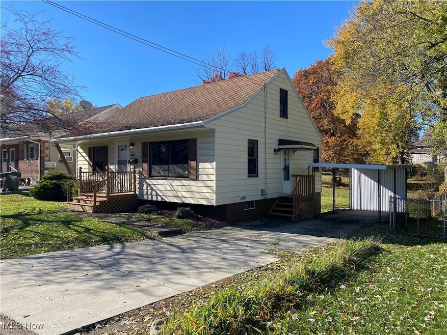 1231 Sippo Ave SW, Canton, OH 44710 - photo 1