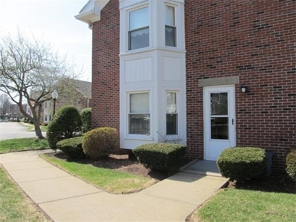 142 Quincy Shore Dr unit 156, Quincy, MA 02171 - photo 1