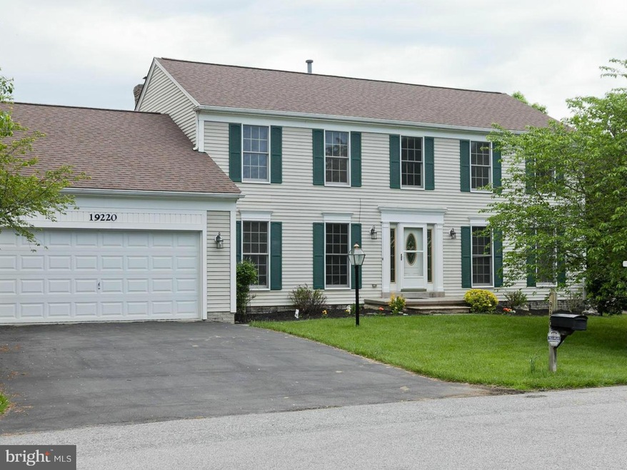 19220 Jamestown Dr, Hagerstown, MD 21742 - photo 1