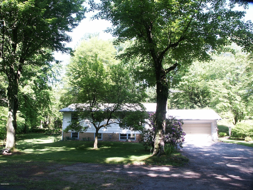 18810 Parkview Dr, New Buffalo, MI 49117 - photo 1